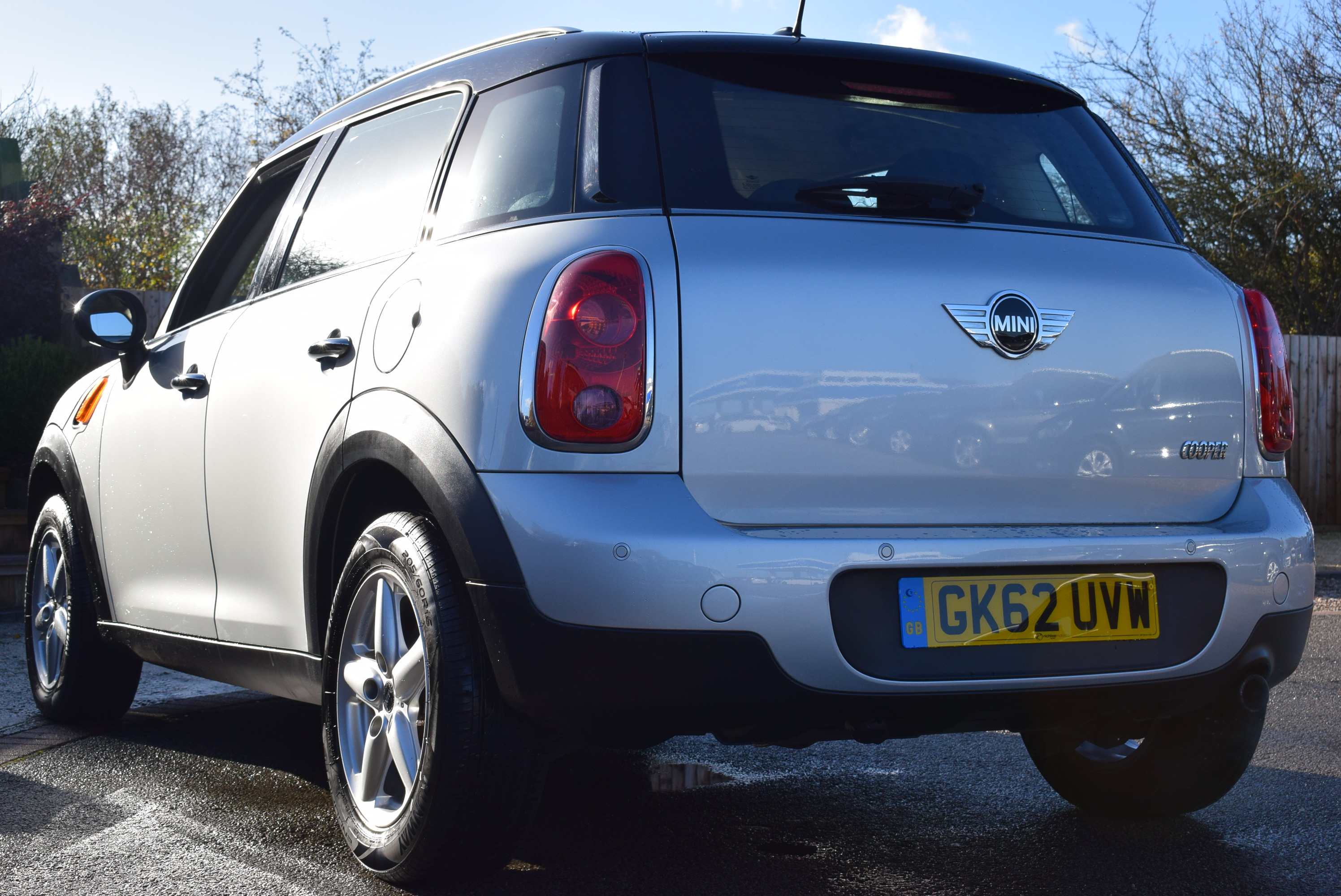 MINI COUNTRYMAN 1.6 Cooper 5dr For Sale :: Richlee Motor Co. Ltd