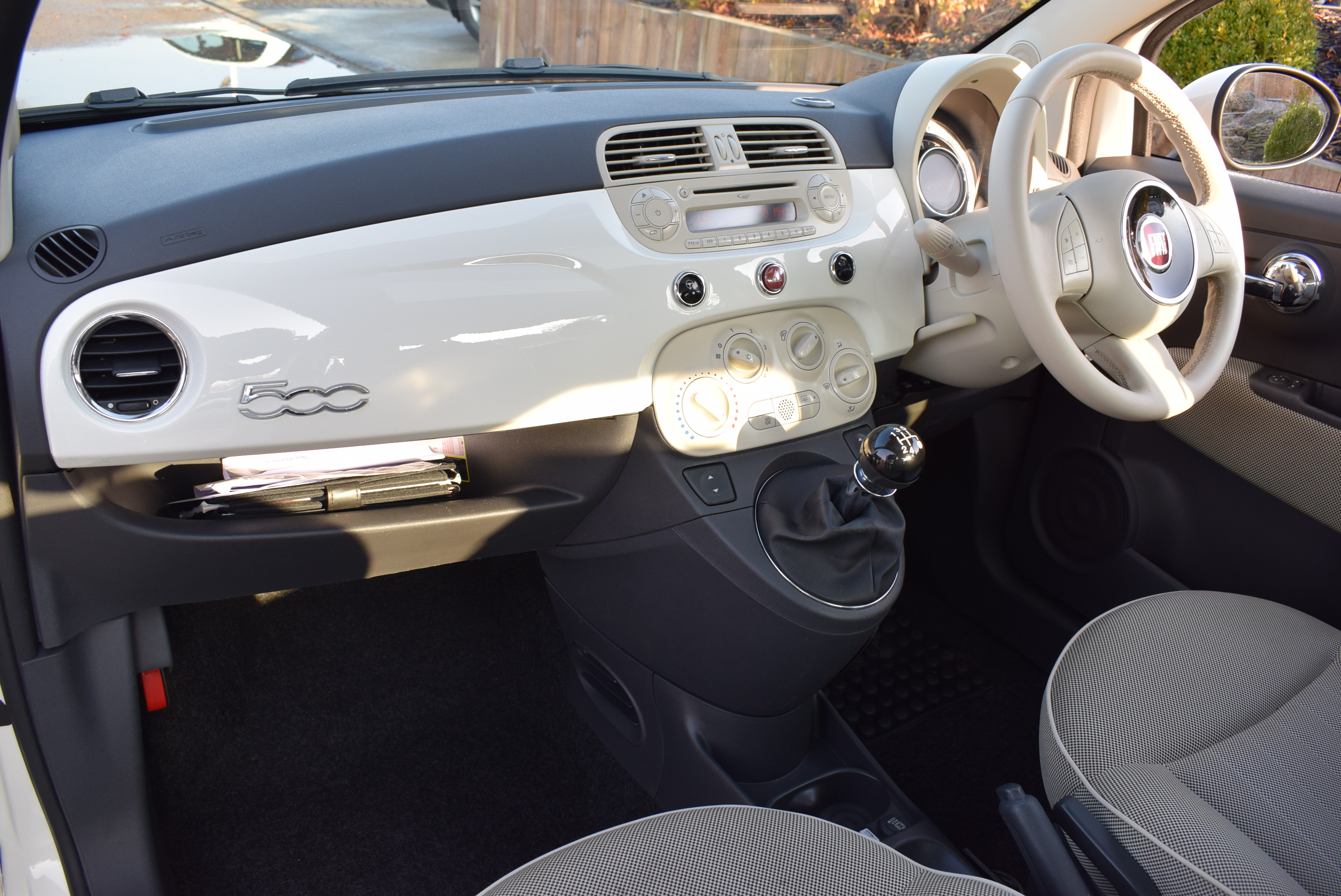 FIAT 500 1.2 Lounge 3dr [Start Stop] For Sale :: Richlee Motor Co. Ltd