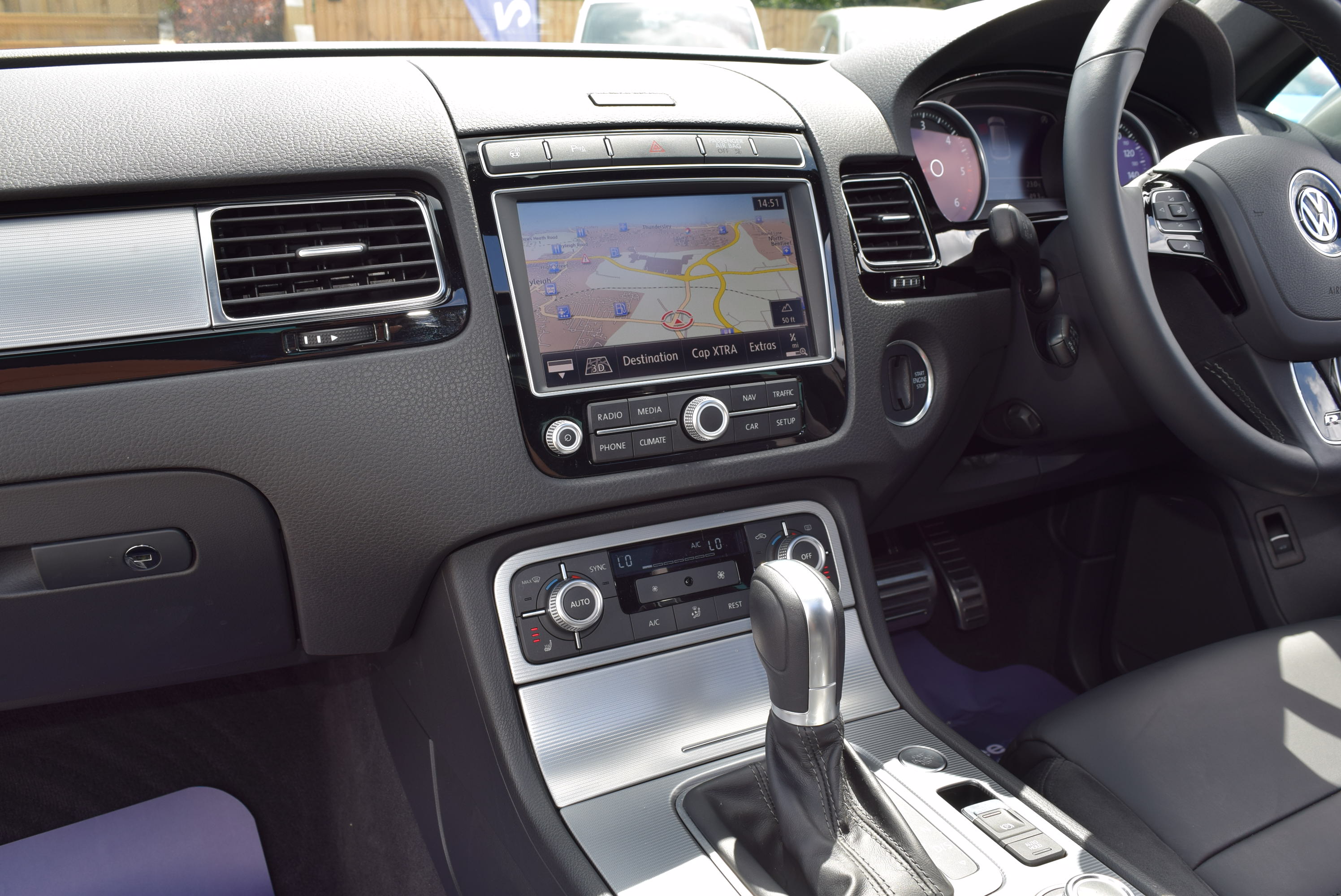 VOLKSWAGEN TOUAREG 3.0 V6 TDI BlueMotion Tech R Line 5dr Tip Auto For Sale