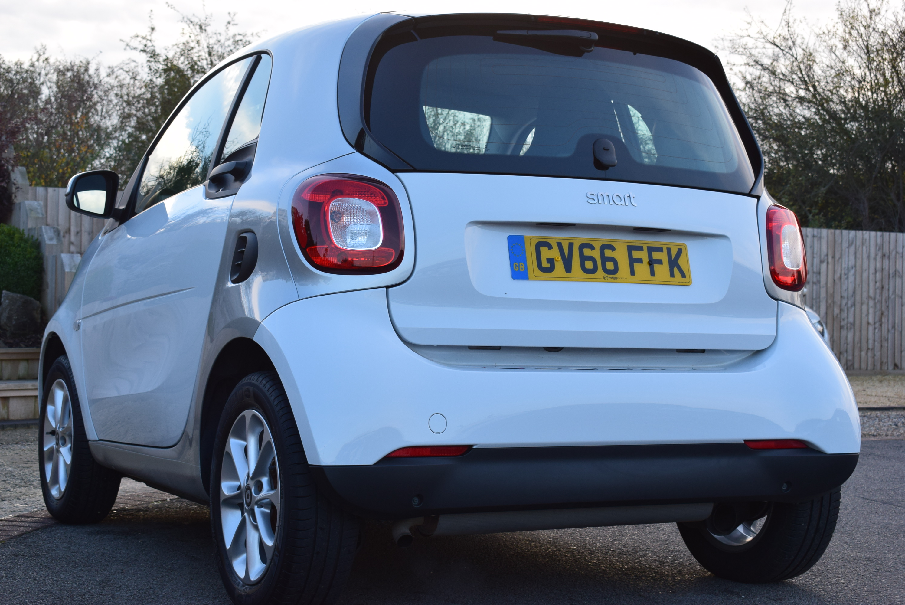 SMART FORTWO COUPE 1.0 Passion 2dr For Sale :: Richlee Motor Co. Ltd