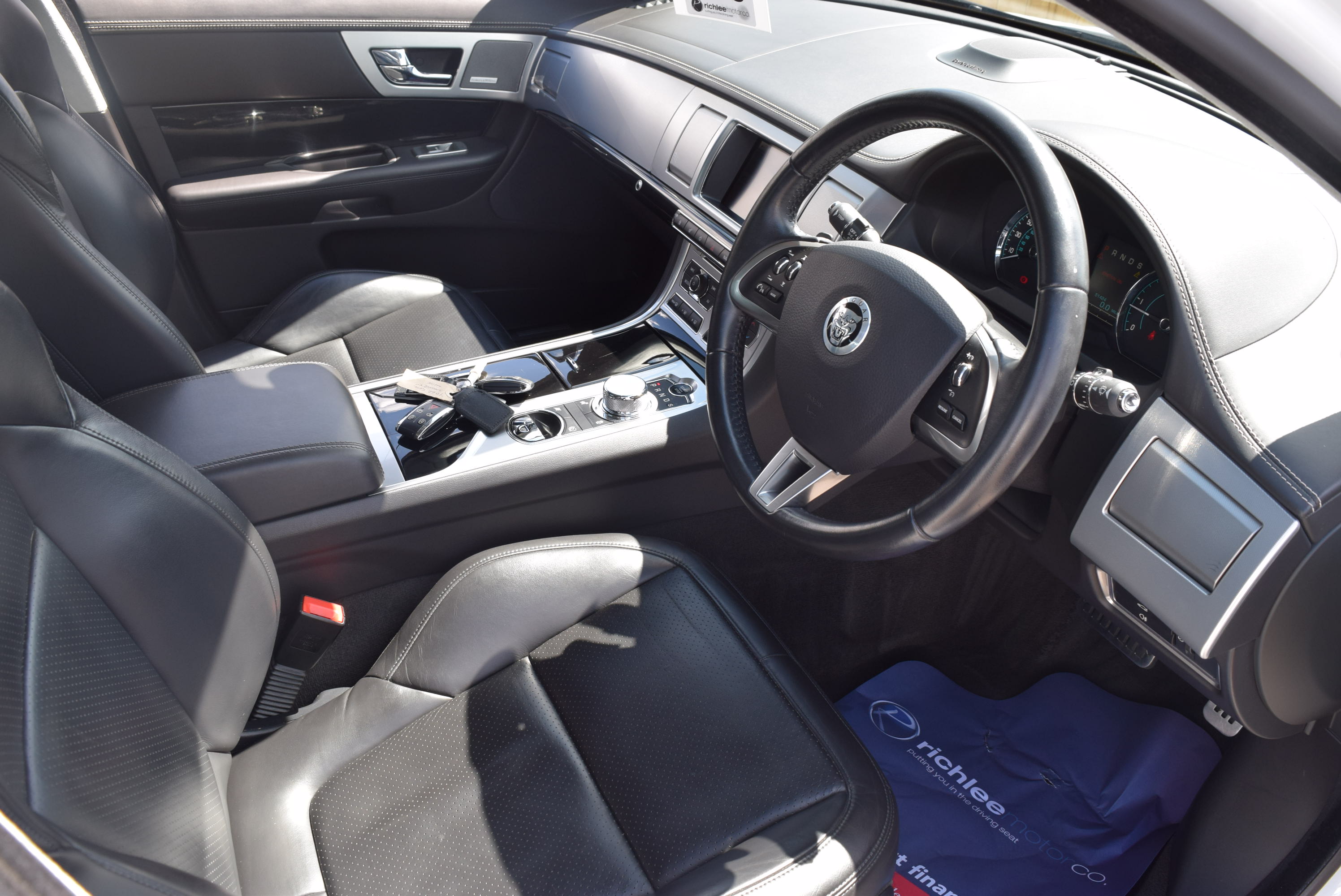 JAGUAR XF 3.0d V6 S Portfolio 4dr Auto For Sale