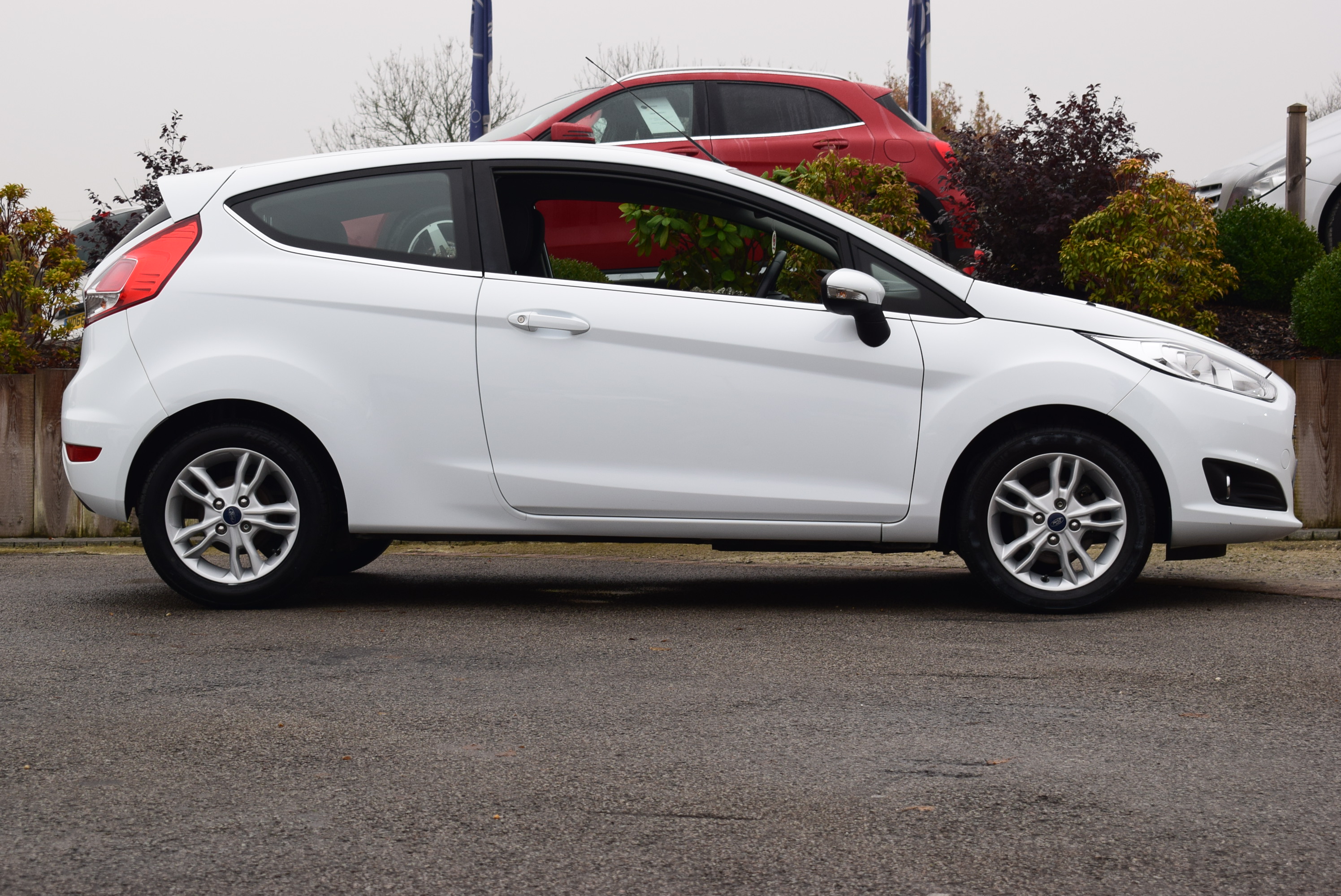 FORD FIESTA 1.0 EcoBoost Zetec 3dr For Sale :: Richlee Motor Co. Ltd