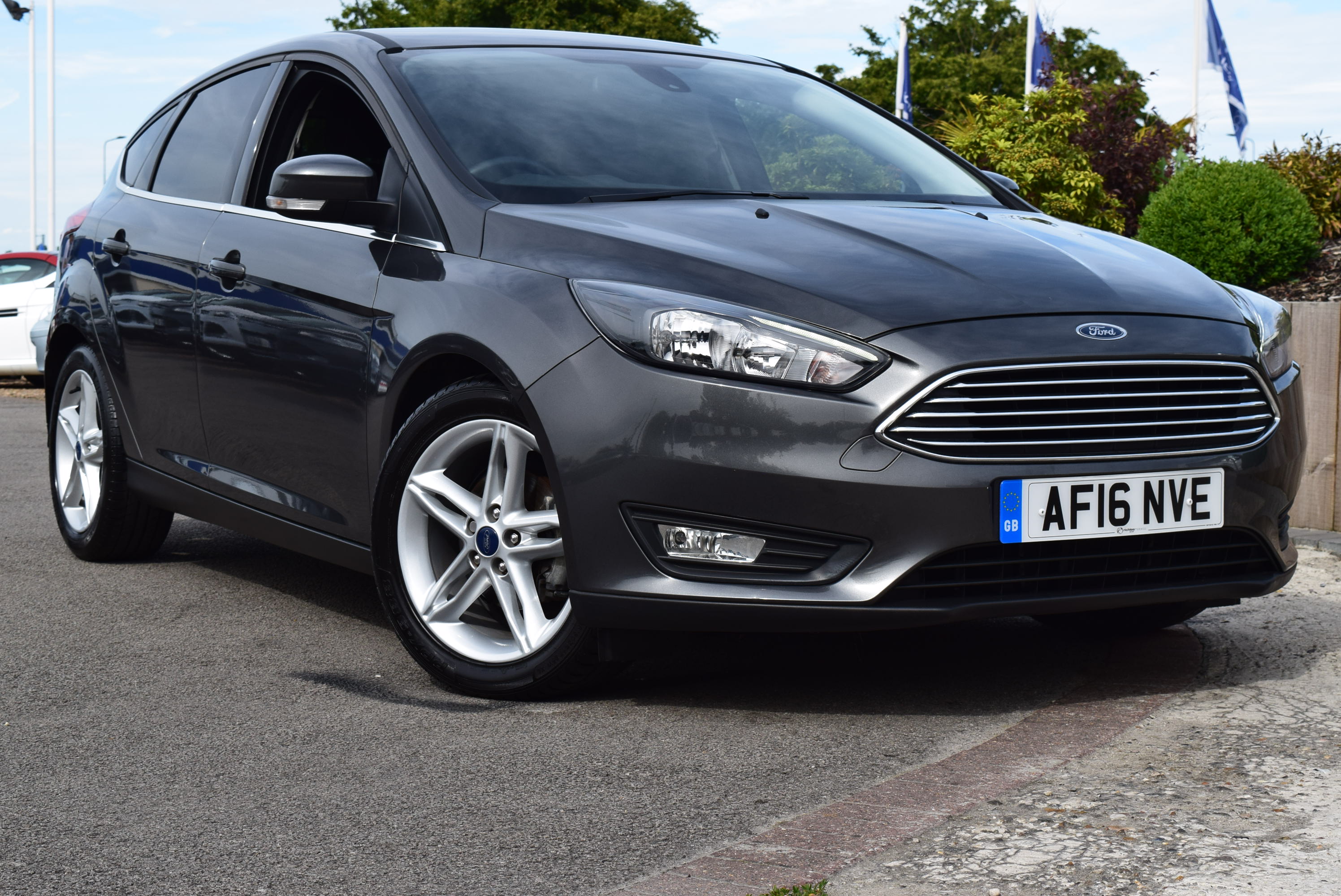 FORD FOCUS 1.0 EcoBoost 125 Zetec 5dr Auto For Sale