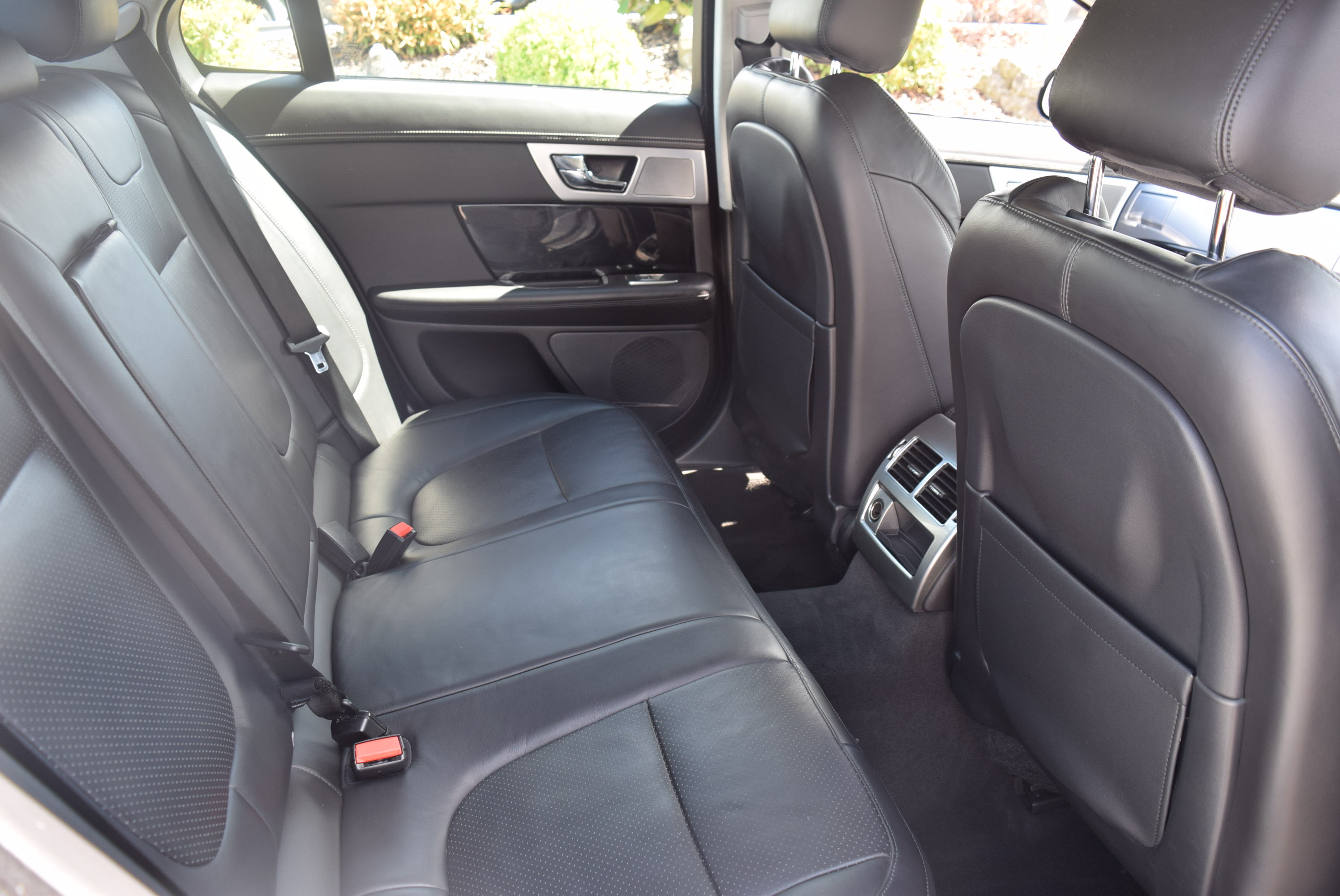 JAGUAR XF 3.0d V6 S Portfolio 4dr Auto For Sale