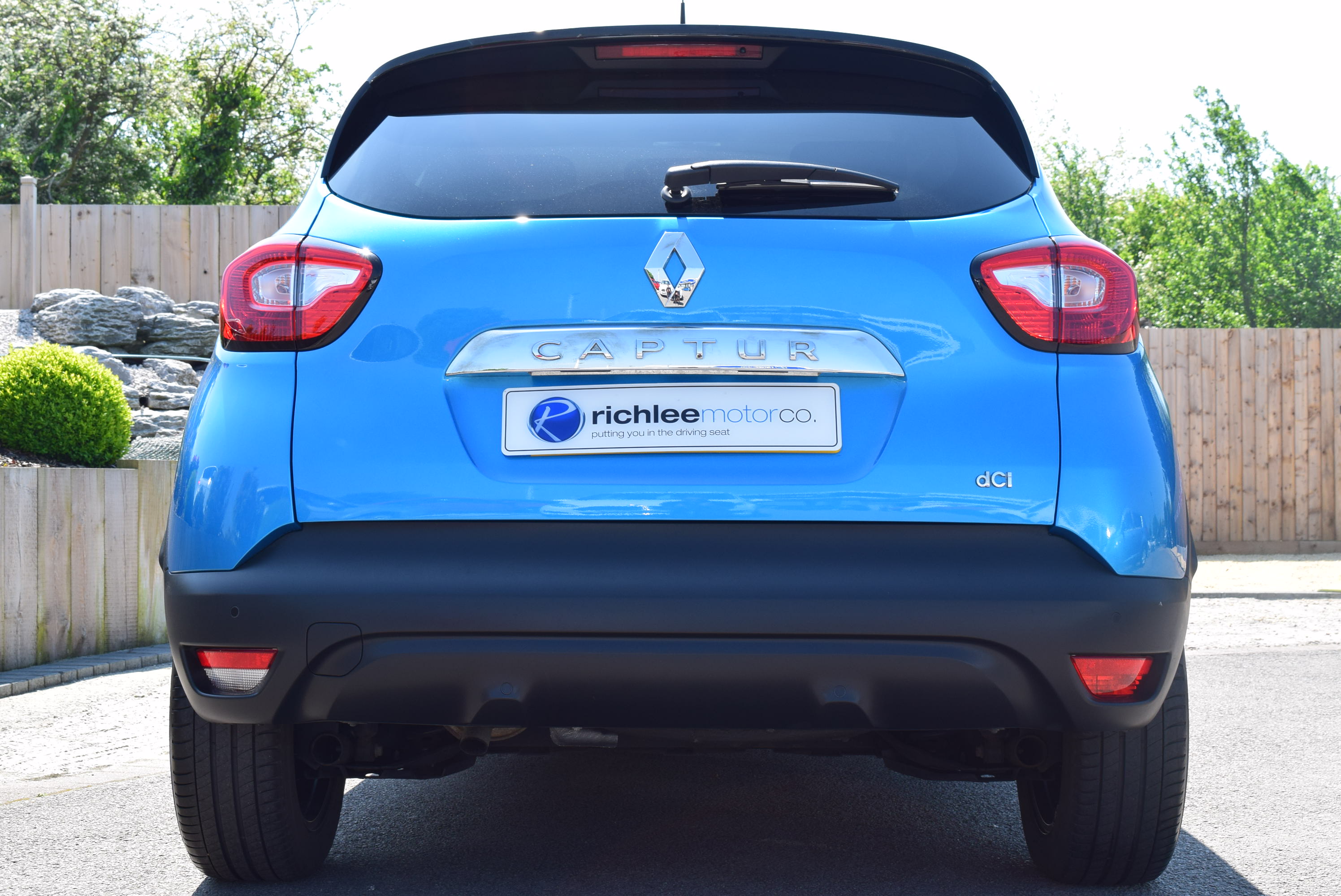 Renault Captur Tyre Inflation Kit