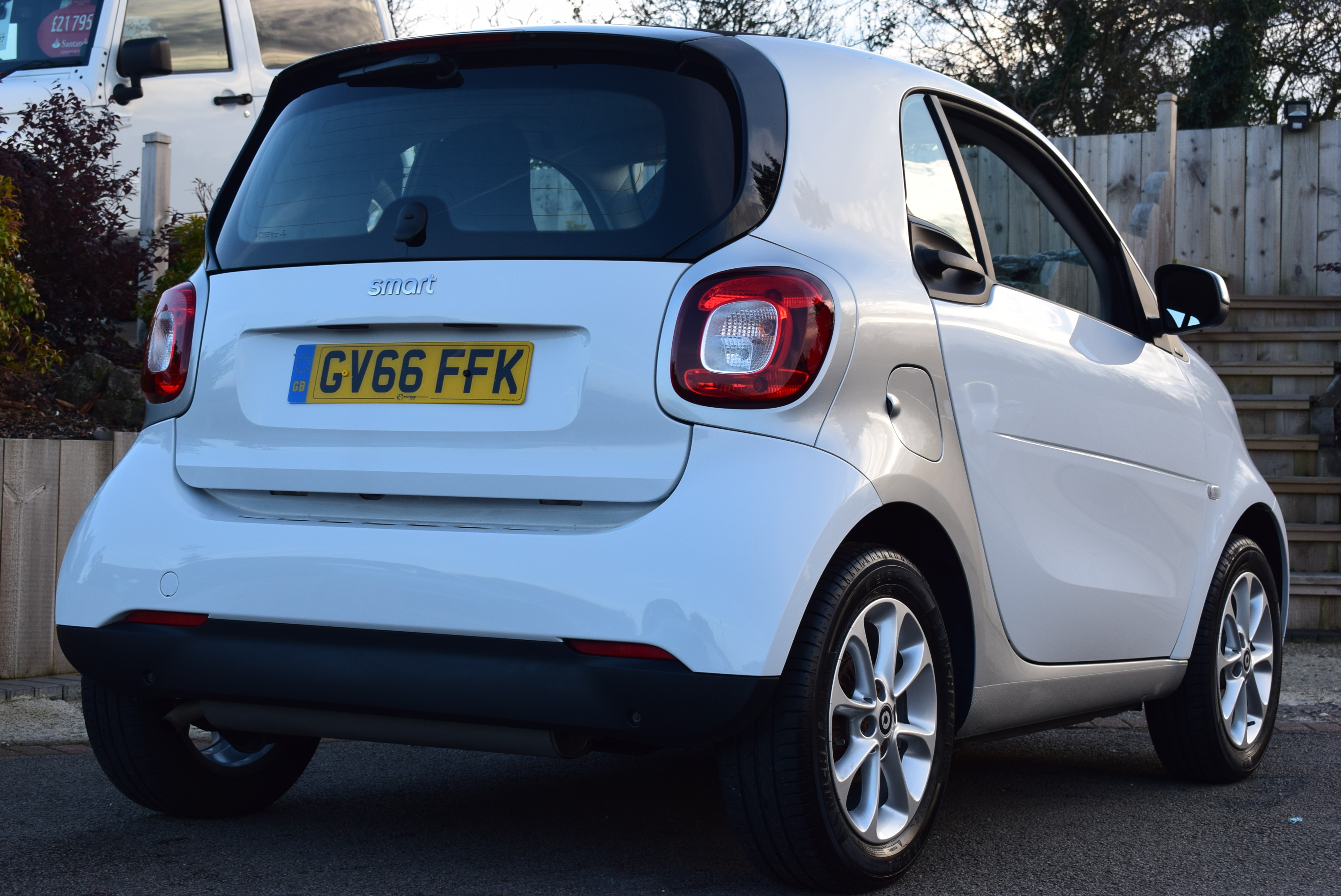 SMART FORTWO COUPE 1.0 Passion 2dr For Sale :: Richlee Motor Co. Ltd