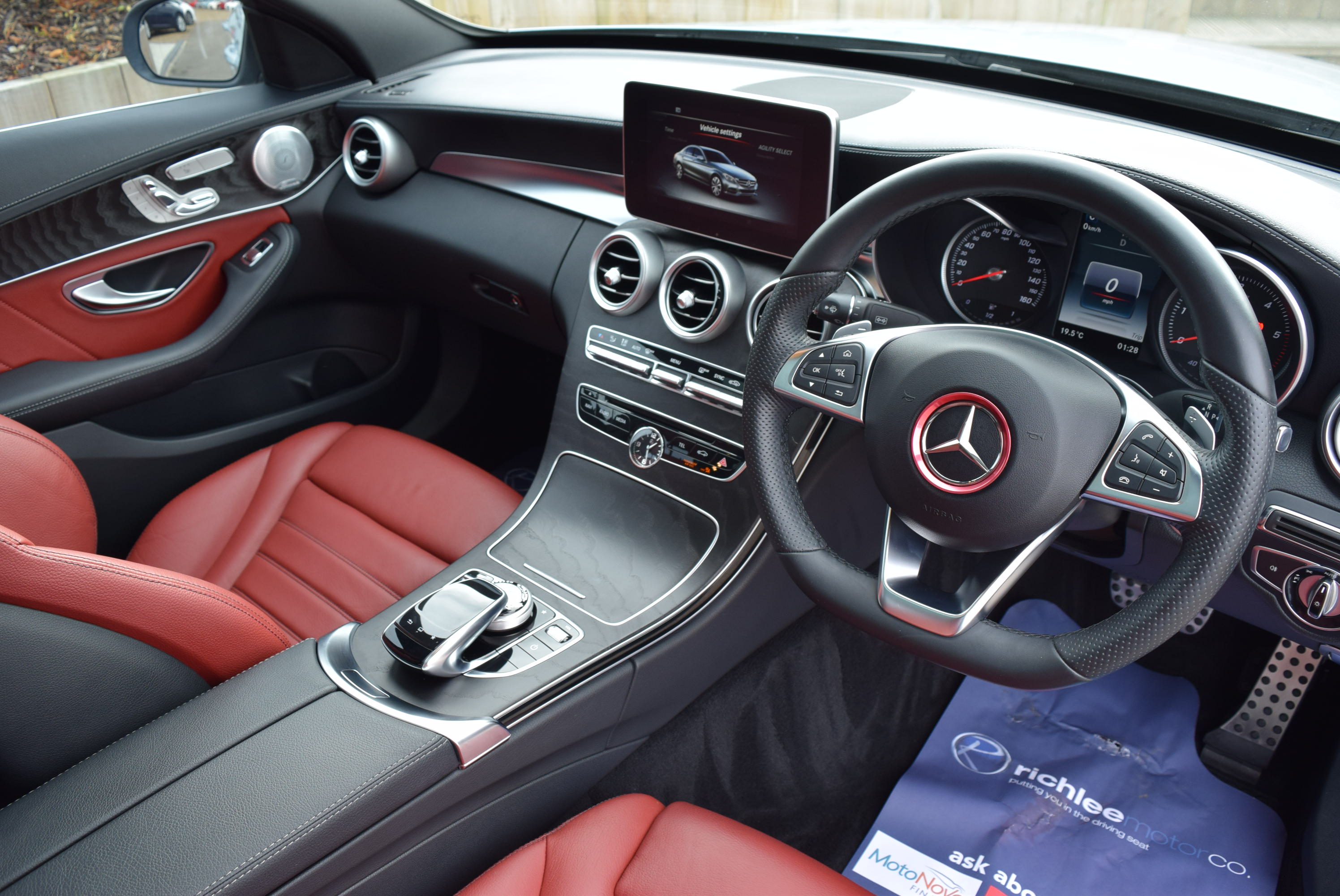 MERCEDES-BENZ C CLASS C220 BlueTEC AMG Line Premium Plus 4dr Auto For Sale