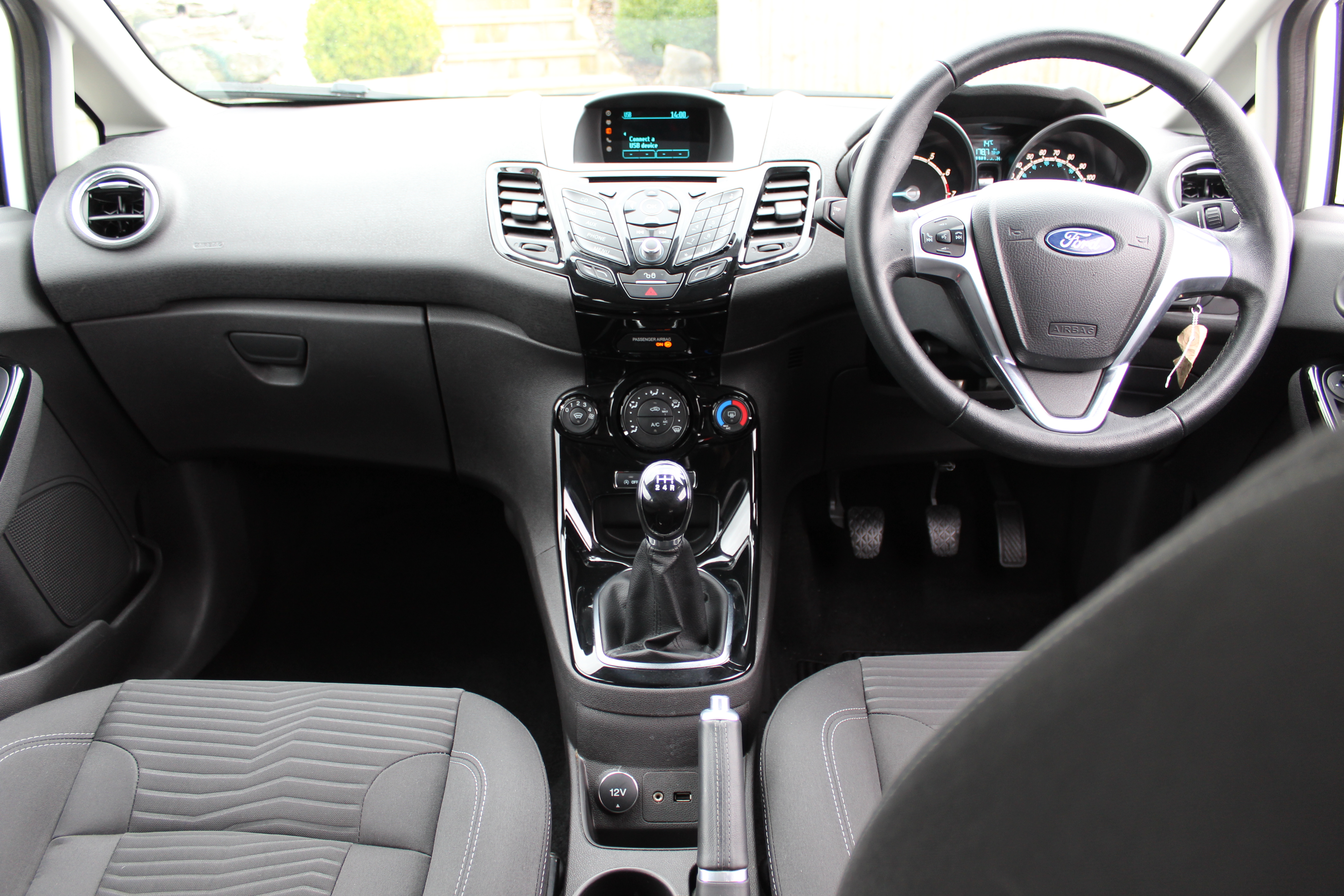 FORD FIESTA 1.0 EcoBoost Zetec 3dr For Sale :: Richlee Motor Co. Ltd