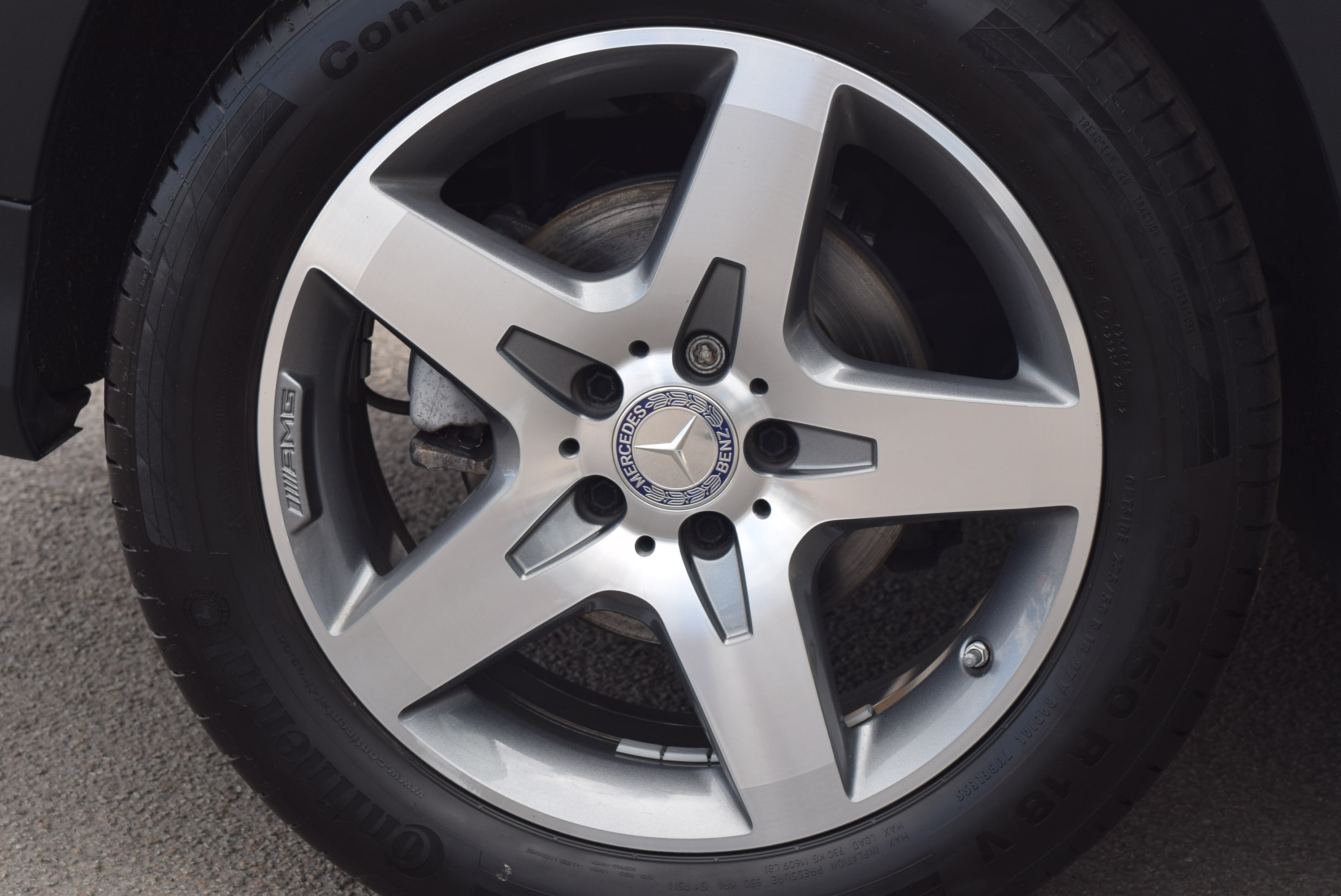 MERCEDES-BENZ GLA CLASS GLA 220d 4Matic AMG Line 5dr Auto For Sale